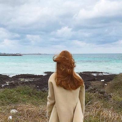 大气有格局微信头像女背影唯美图片