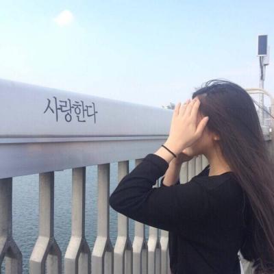 大气有格局微信头像女背影唯美图片