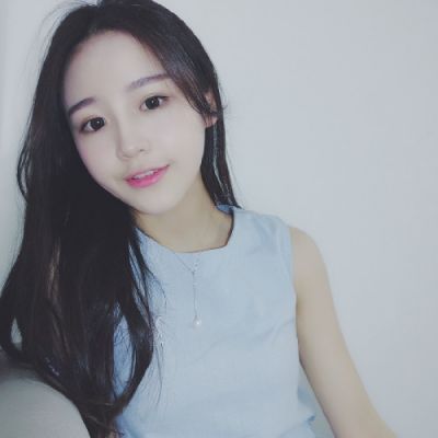 简单快乐头像女