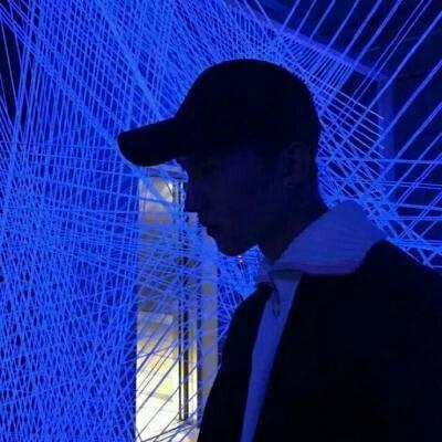 冷酷男生头像图片