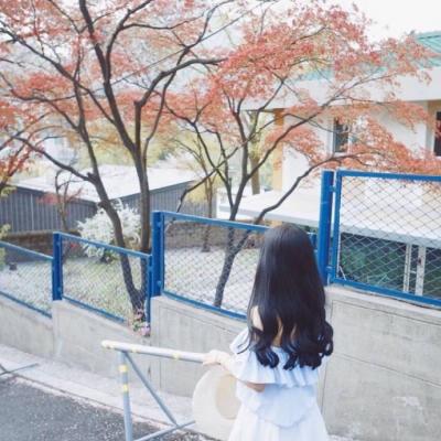 微信头像女长发背影