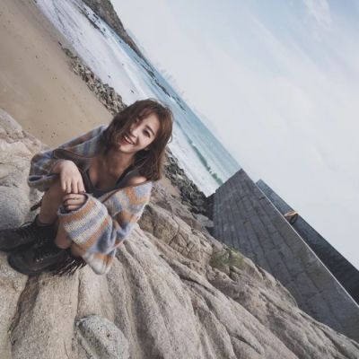 简单快乐头像女