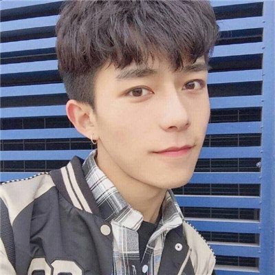 蓝色干净头像男生高清帅气图片
