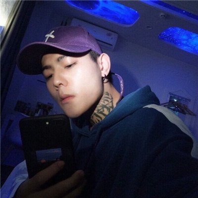 蓝色干净头像男生高清帅气图片