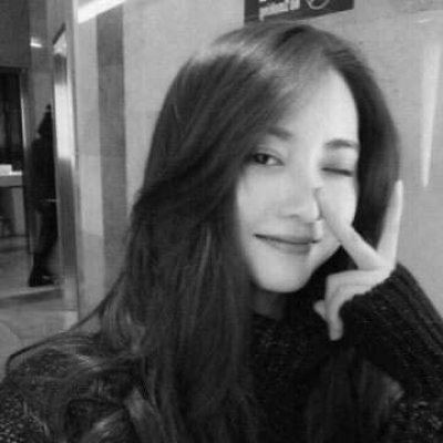 伤感黑白头像女生冷淡图片