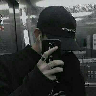 QQ头像帅气男头手机控图片