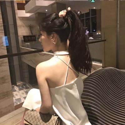 抖音女生头像高冷背影图片