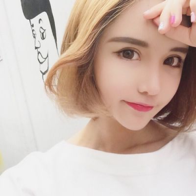 简单快乐头像女