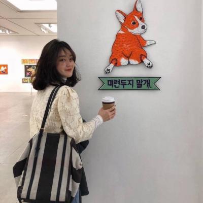 抖音女生头像高冷背影图片