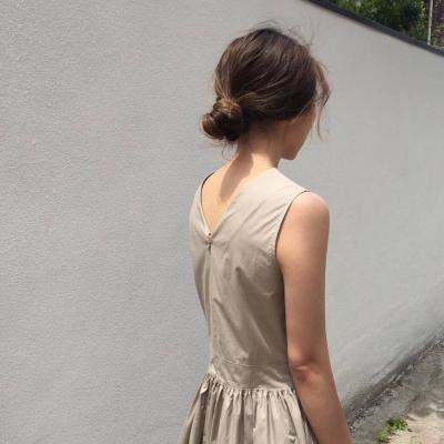 抖音女生头像高冷背影图片