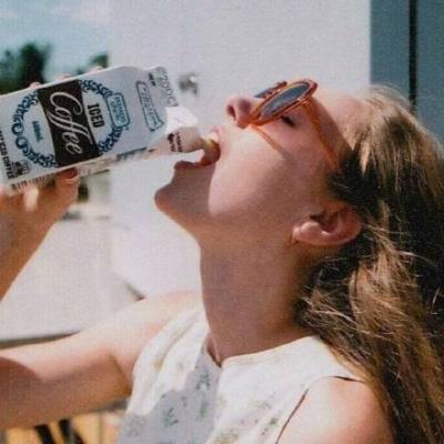英伦风女生气质头像图片
