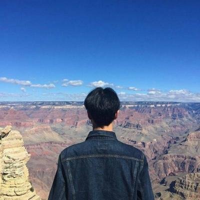蓝色干净头像男生高清帅气图片