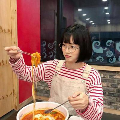 积极乐观的女孩微信头像图片