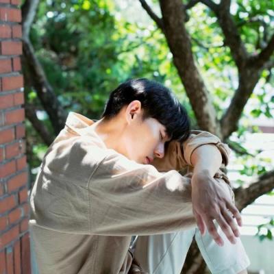 帅哥成熟头像霸气冷酷帅气图片