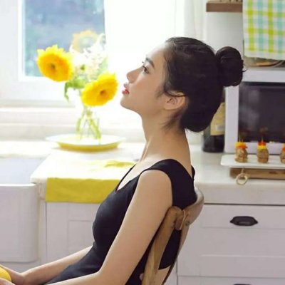 微信头像唯美可爱女生丸子头图片