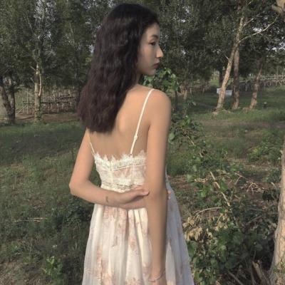 抖音女生头像高冷背影图片