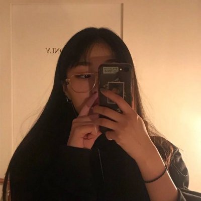拿手机女头最新的图片