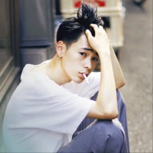 深藏爱意的头像