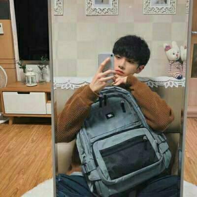 QQ头像帅气男头手机控图片