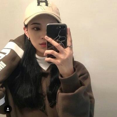 微信头像帽子女头图片