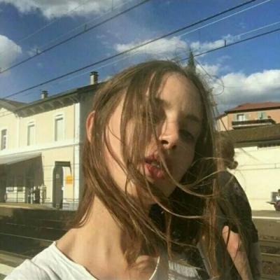 ins欧美女生头像微博图片
