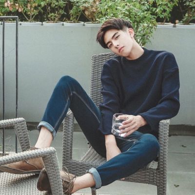 安静唯美帅气男头像