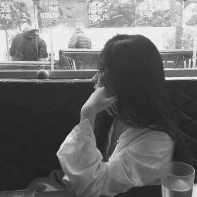 头像女背影或侧面唯美伤感意境