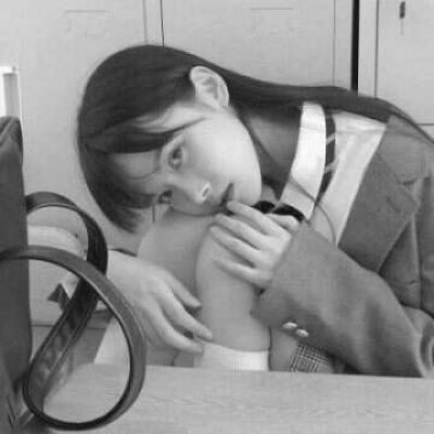 伤感黑白头像女生冷淡图片
