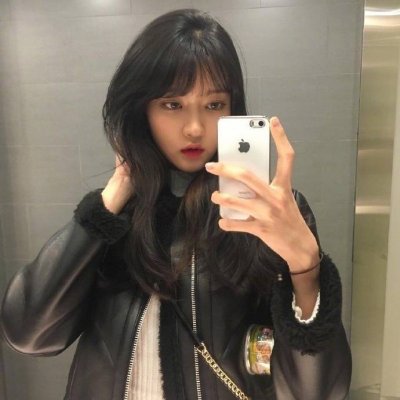 拿手机女头最新的图片