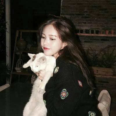 微信带猫头像女
