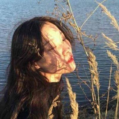 头像女背影或侧面唯美伤感意境