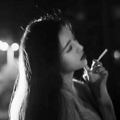 微信吸烟头像女生霸气图片