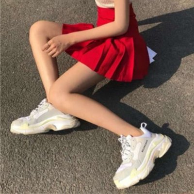 长腿女生头像