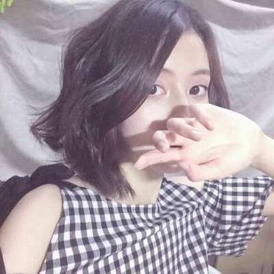 女生霸气短头发头像