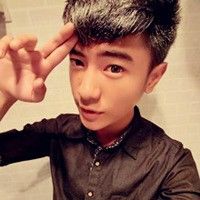 头像男15岁帅哥