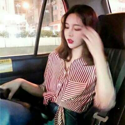 女生霸气短头发头像