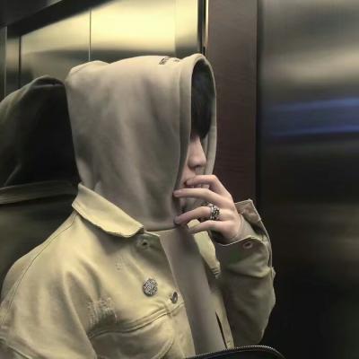 男生头像低调成熟大气高清图片