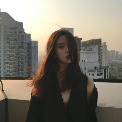 气质强大成熟女神微信头像图片