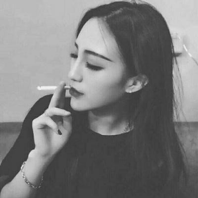 微信吸烟头像女生霸气图片