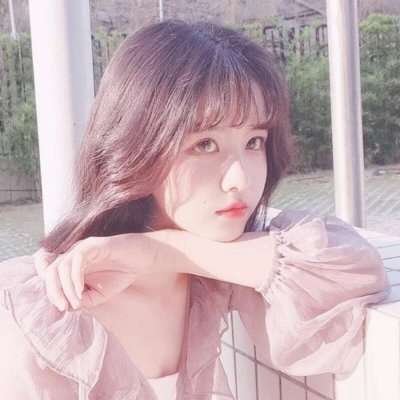 女生霸气短头发头像