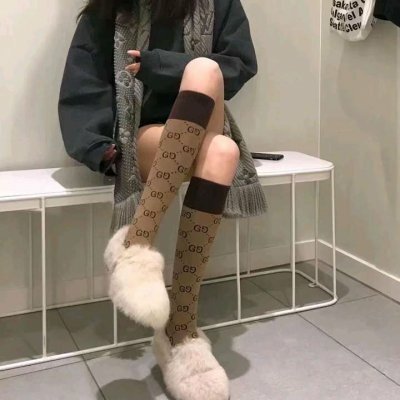 长腿女生头像