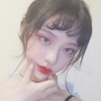 可爱傻傻的女生头像真人图片