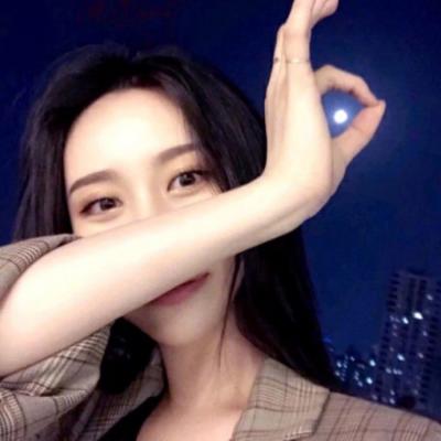 可爱傻傻的女生头像真人图片