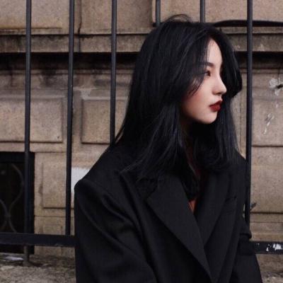 女生背影侧面气质微信头像图片