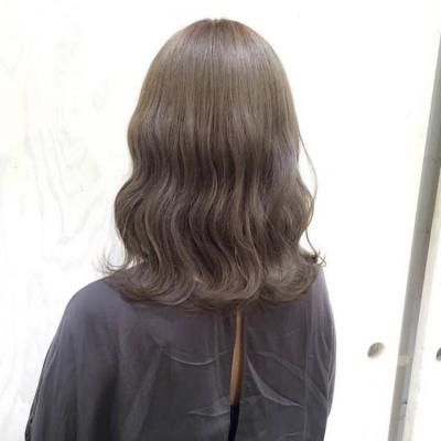 女生背影侧面气质微信头像图片