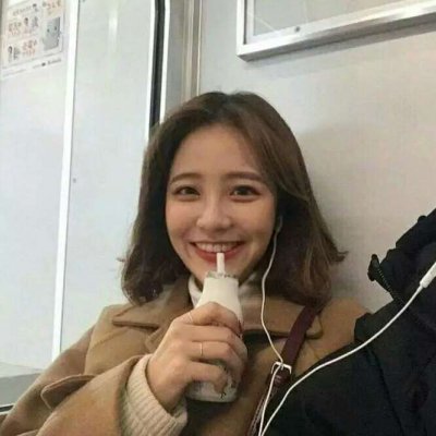 短发女生头像高冷真人图片