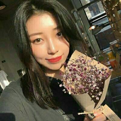 酷酷的女生真人头像