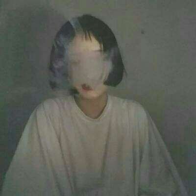 短发女生头像高冷真人图片