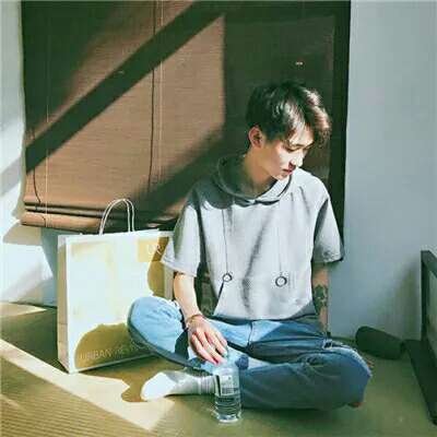 帅气男生头像暖男阳光图片