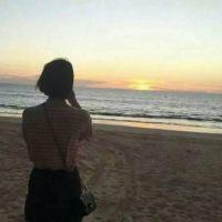 情侣头像海边唯美背影一对两张一男一女